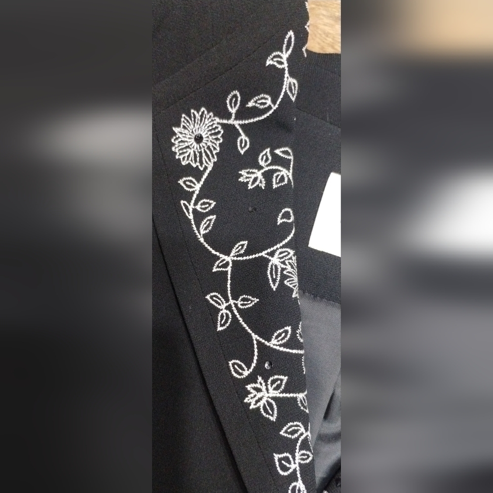 Kasper Floral Embroidered Blazer Evening Jacket Dressy Sequins Black White (10P) - Picture 8 of 11